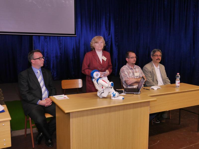 Dr. Onder Csaba, Anna robot, Simon Béláné dr , Czár Krisztián (Színház liga zsűritagja), Dr. Toledo Rodolfo