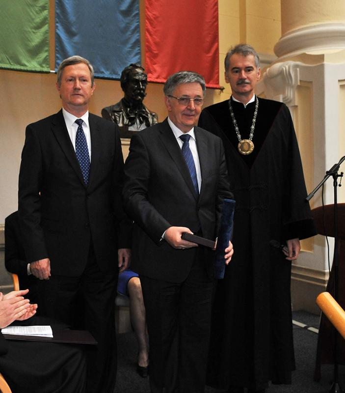 Neumann professzori cím Lovász Lászlónak