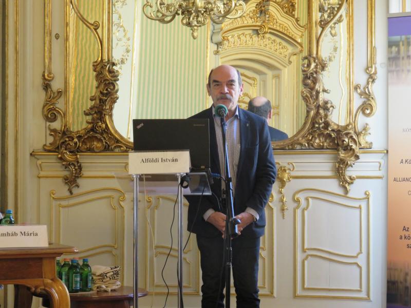 Alföldi István előadása az Internet Fiesta záró konferenciáján