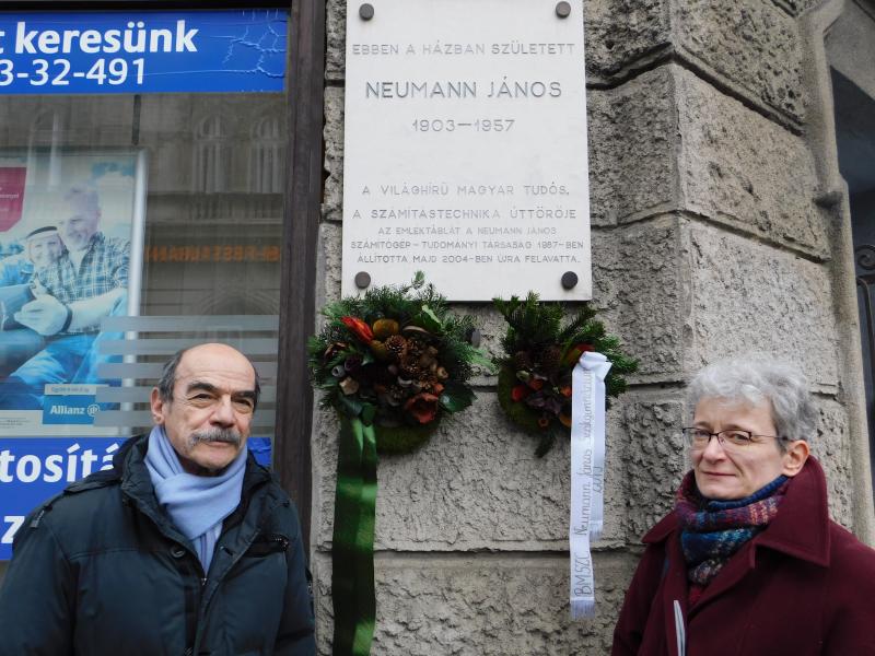 Koszorúzás Neumann tiszteletére 2019