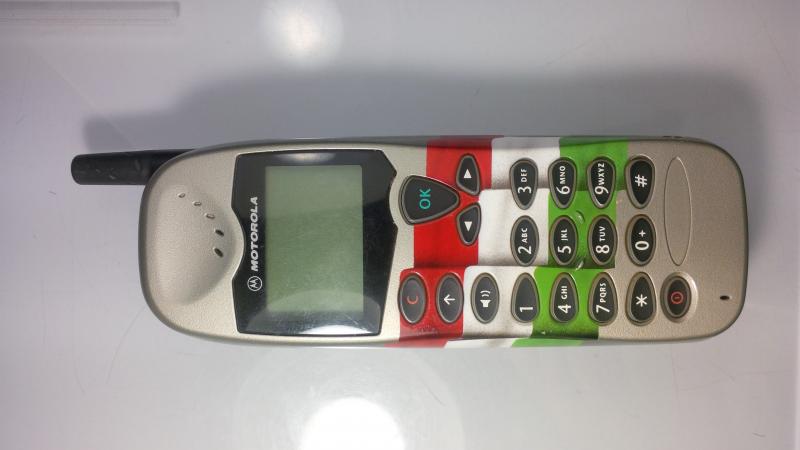 Motorola magyar színekkel