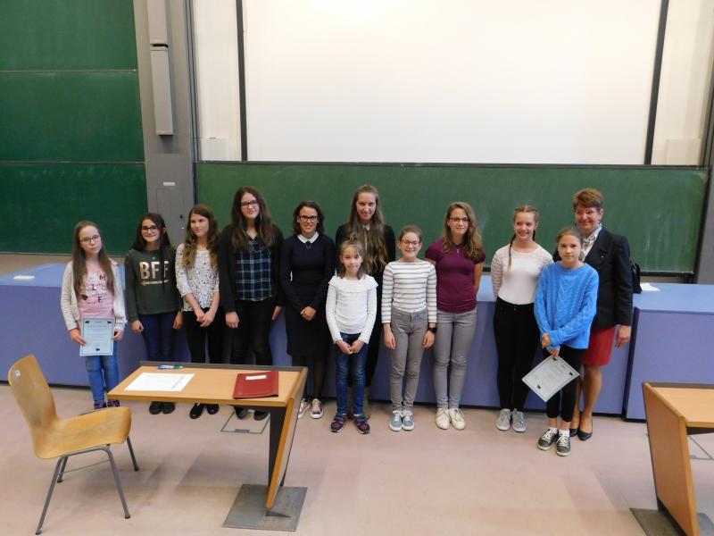 Díjeső a Neumann Társaság versenyein