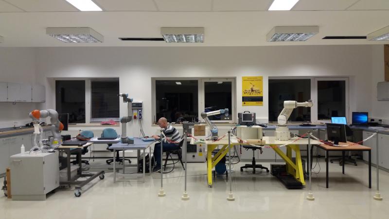 Óbudai Egyetem robotlabor