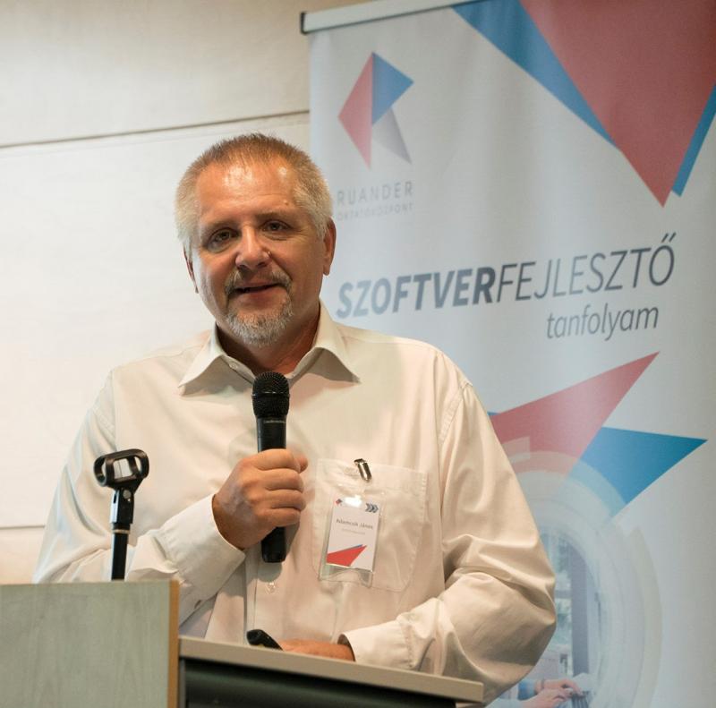 Adamcsik János ECDL-szakértő