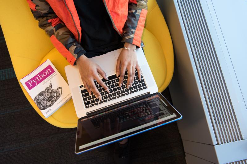 Python programozás. Fotó: Christina Morillo, Pexels