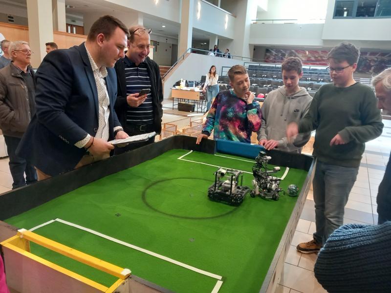 Robotfoci a nyíregyházi MIRK-en