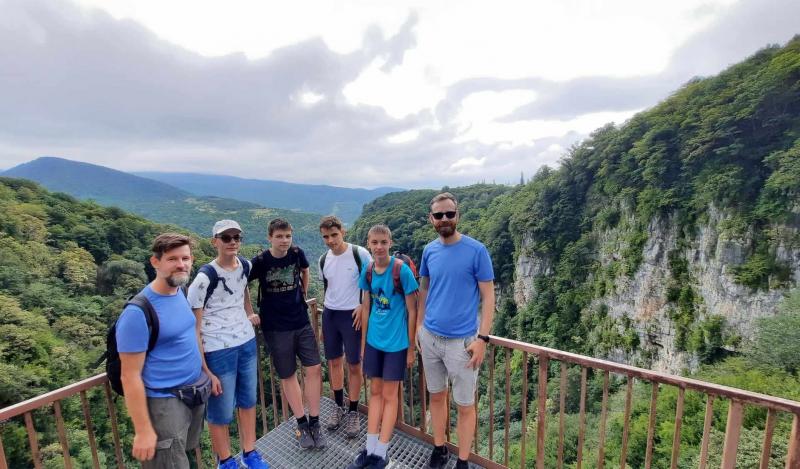 Nikházy László és az EJOI-s csapat