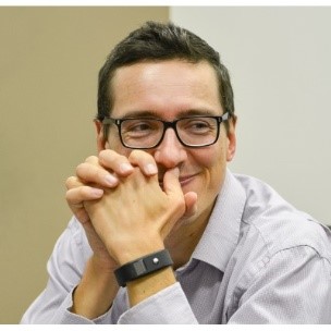 Dr. Pintér Róbert