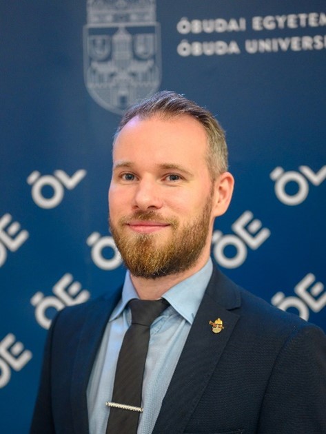 Dr. Kertész Gábor