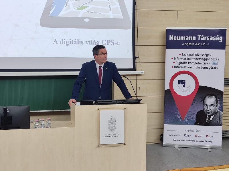 Prof. Dr. Kovács Levente, elnök