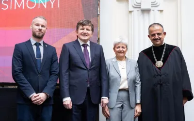 Charles Simonyi kapta a Neumann János Professzori címet