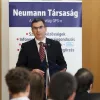 Hatvan pályaművet díjazott, az egyetemisták felé nyit a Neumann Társaság